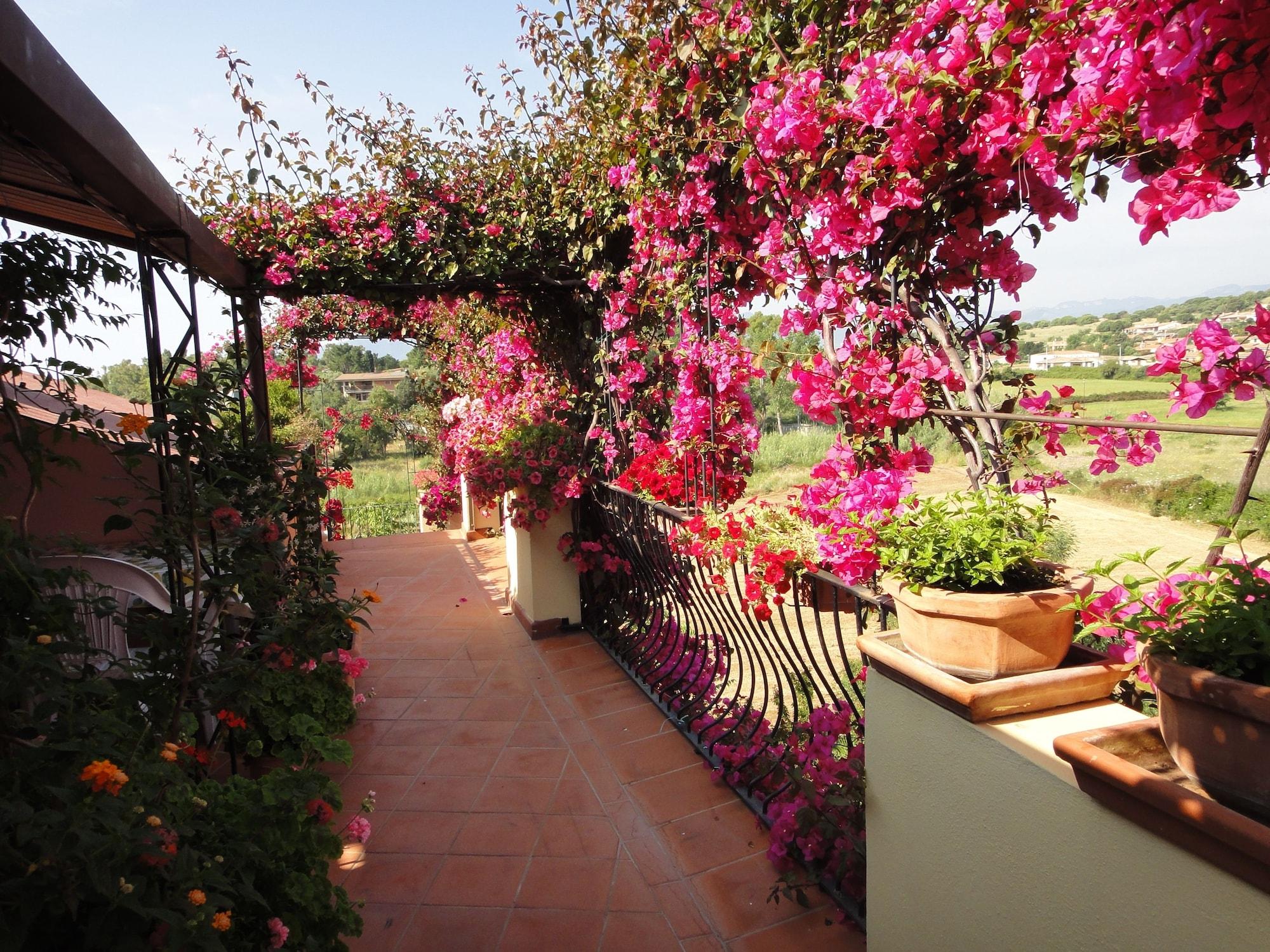 Domus De Janas Sul Mare Hotel บารีซาร์โด ภายนอก รูปภาพ