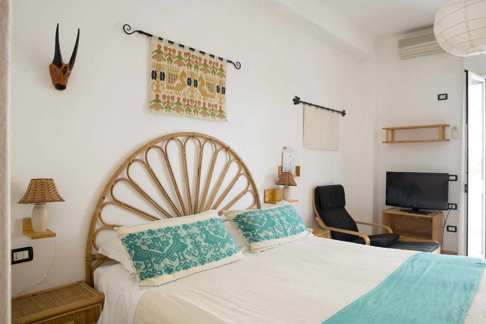 Domus De Janas Sul Mare Hotel บารีซาร์โด ภายนอก รูปภาพ