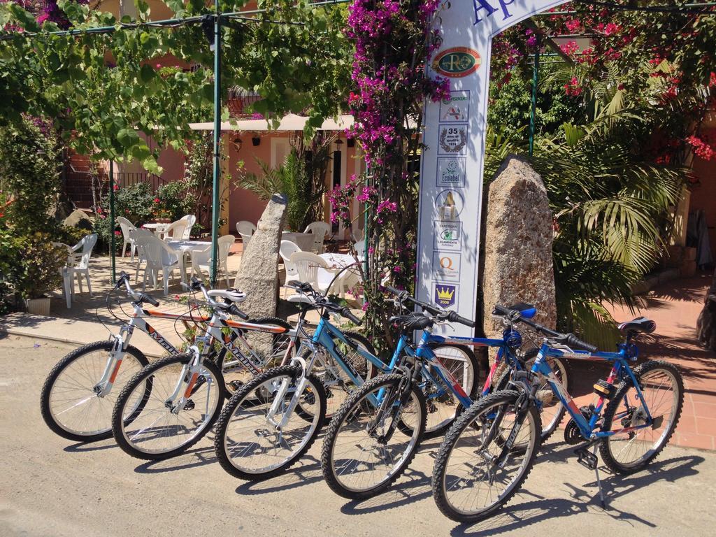 Domus De Janas Sul Mare Hotel บารีซาร์โด ภายนอก รูปภาพ