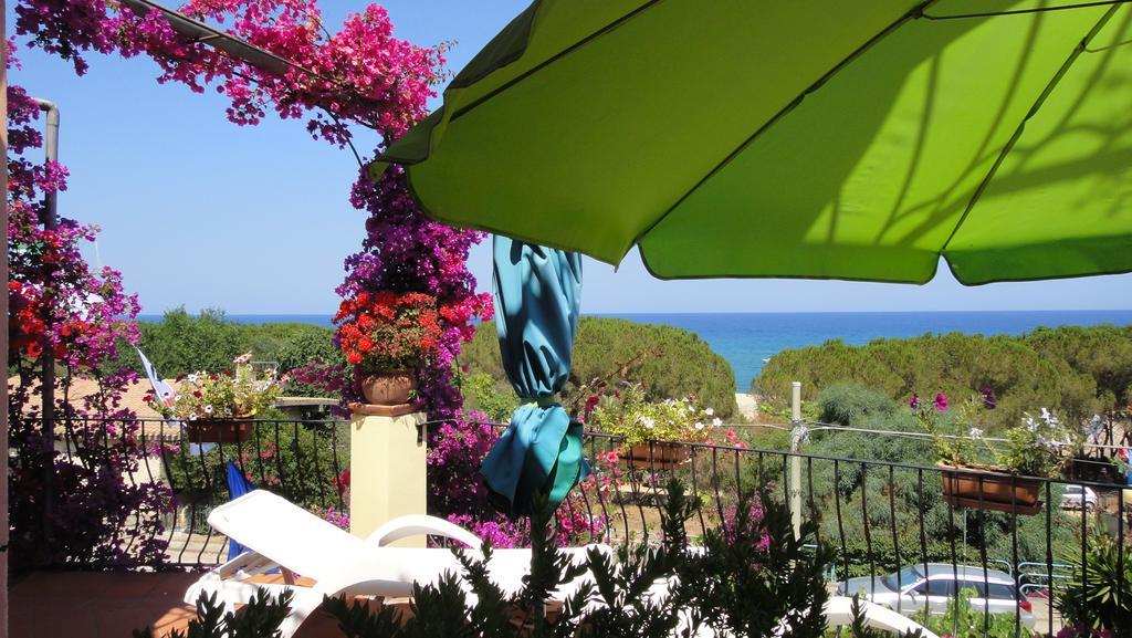 Domus De Janas Sul Mare Hotel บารีซาร์โด ภายนอก รูปภาพ
