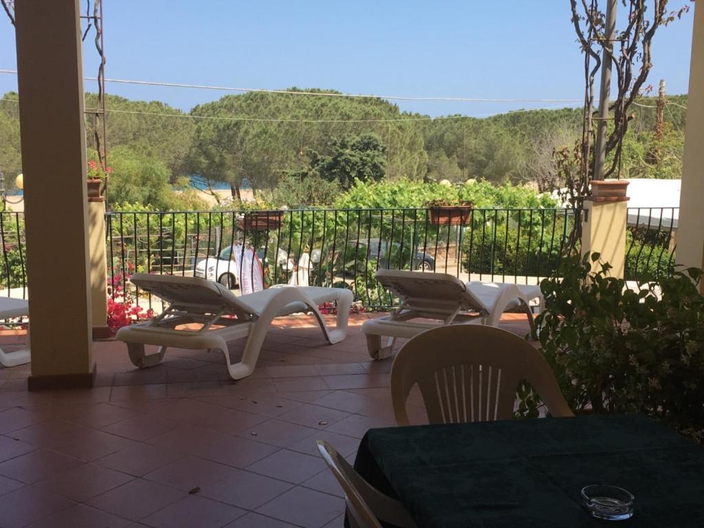 Domus De Janas Sul Mare Hotel บารีซาร์โด ภายนอก รูปภาพ