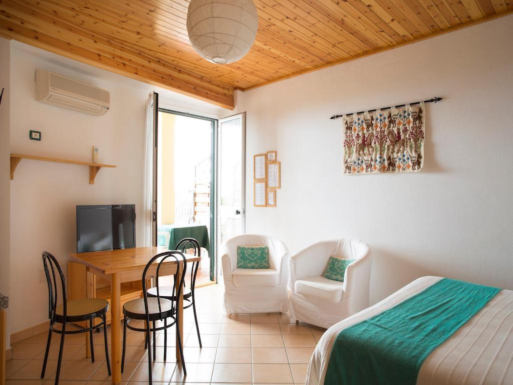 Domus De Janas Sul Mare Hotel บารีซาร์โด ภายนอก รูปภาพ