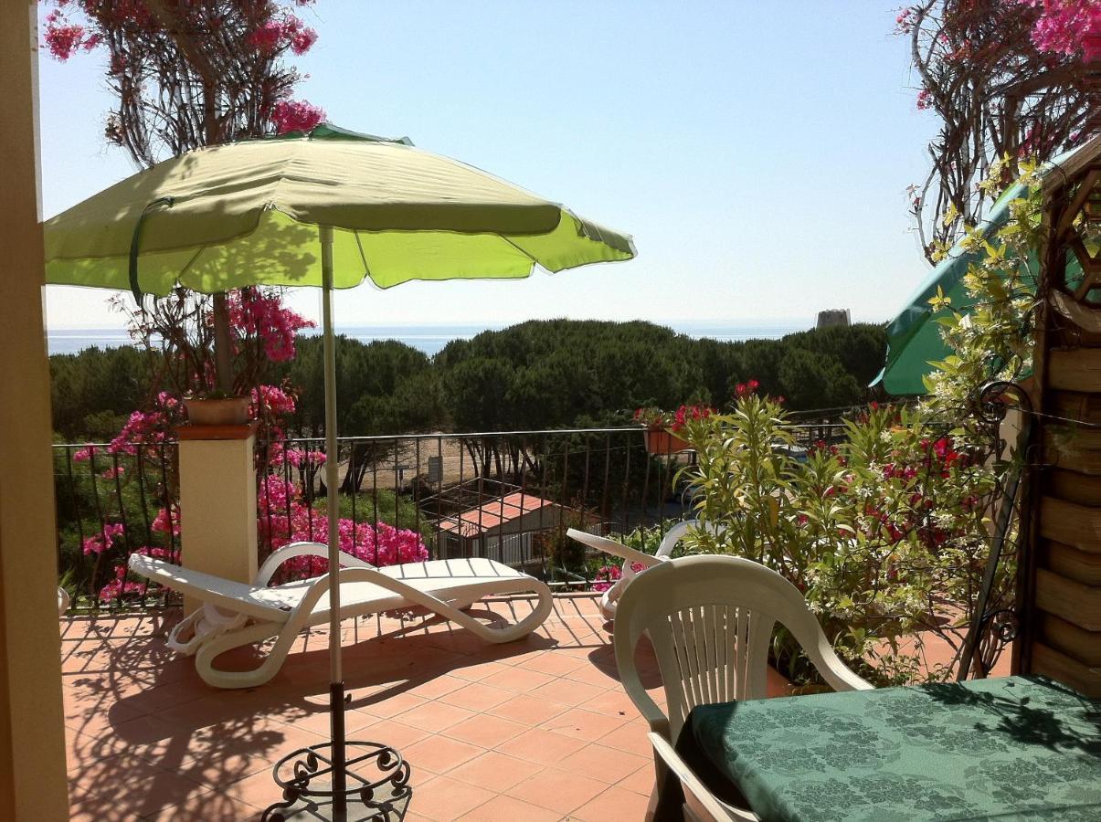Domus De Janas Sul Mare Hotel บารีซาร์โด ภายนอก รูปภาพ
